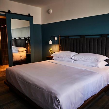 The Junto Hotel Колумбус Экстерьер фото