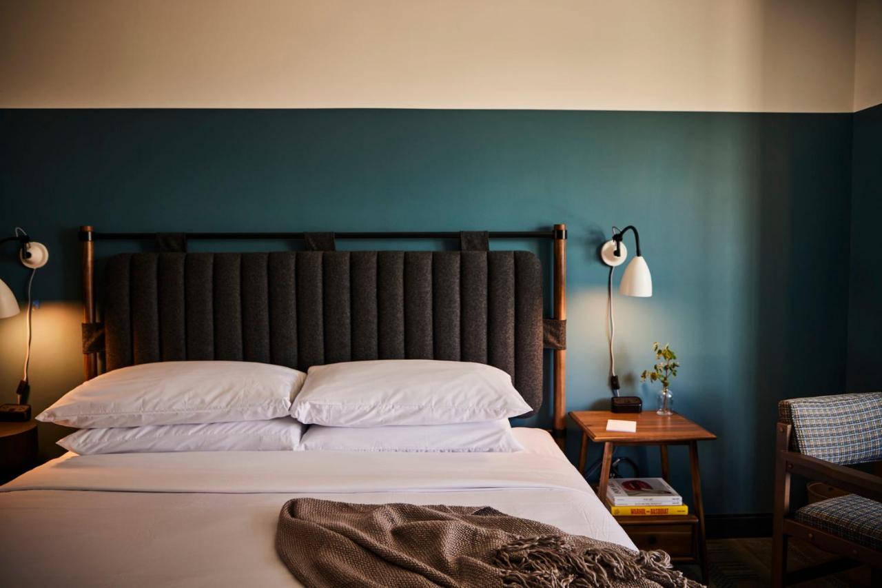 The Junto Hotel Колумбус Экстерьер фото